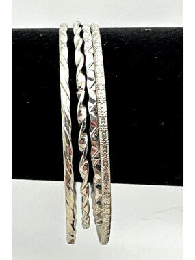 Thin Stackable Bangle Bracelets 4 Piece Boho Chic Textured Silver-Tone Light